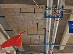 察哈尔右翼中管廊支架的安装方法
